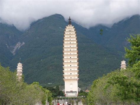 Bia Pagoda - Một Kiệt Tác Kiến Trúc Độc Đáo và Quan sát toàn cảnh ngoạn mục về thành phố Lanzhou!