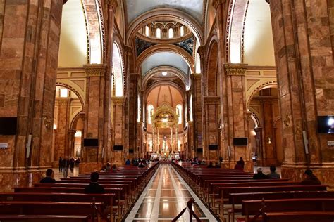  Catedral de la Inmaculada Concepción: Một kiệt tác kiến trúc tôn giáo với lịch sử phong phú và vẻ đẹp mê hoặc!